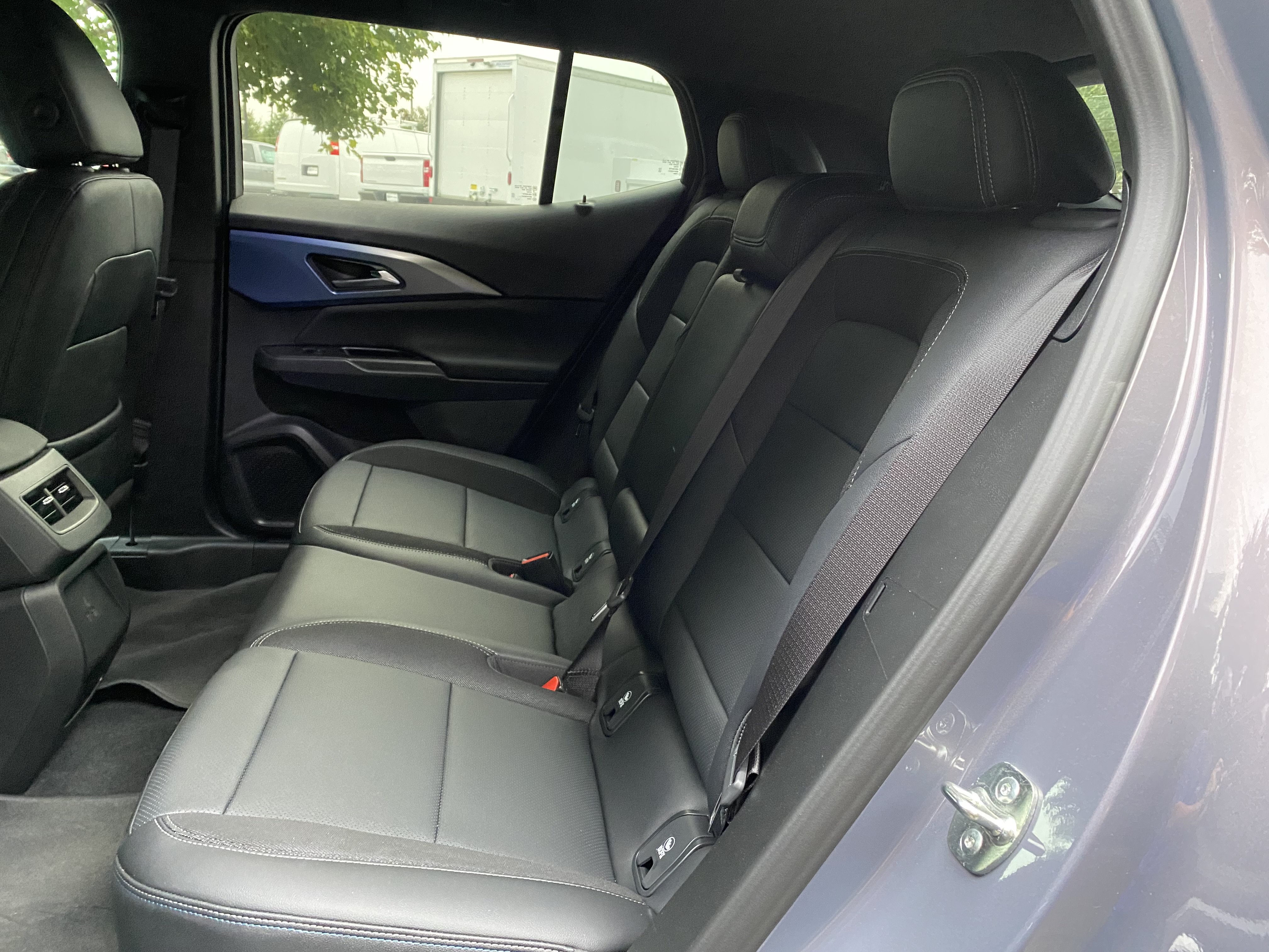 New 2026 Chevrolet Equinox EV LT AWD/4WD image 35