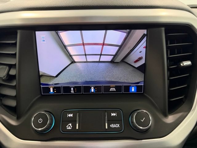 Used 2023 GMC Acadia SLT w/ Technology Package AWD/4WD image 17