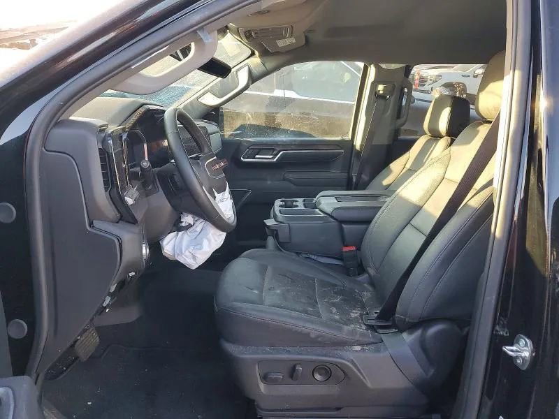 Used 2025 GMC Sierra 1500 SLT image 6