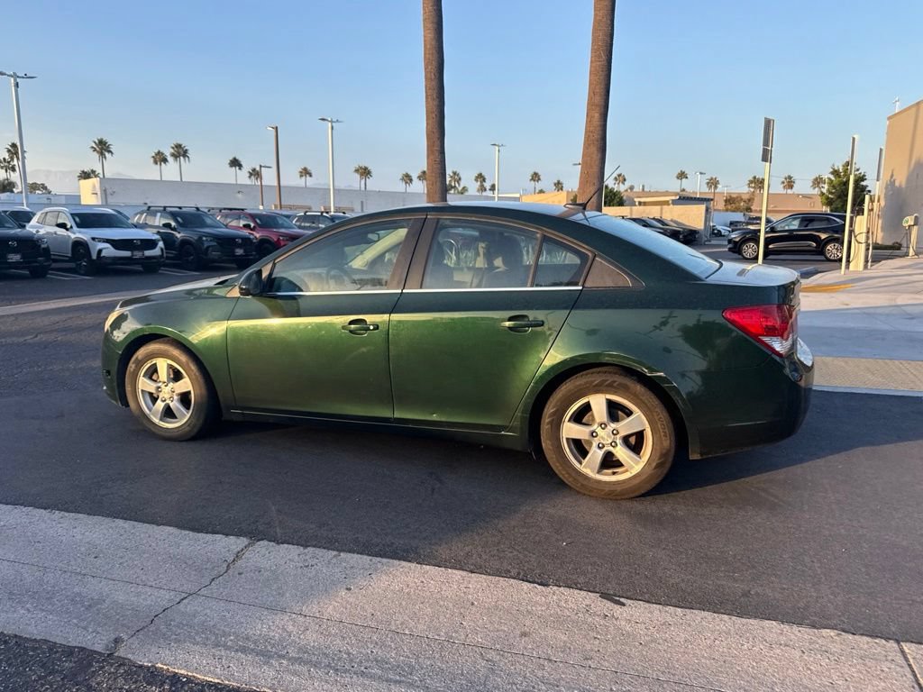 Used 2014 Chevrolet Cruze LT w/ Technology Package FWD image 9