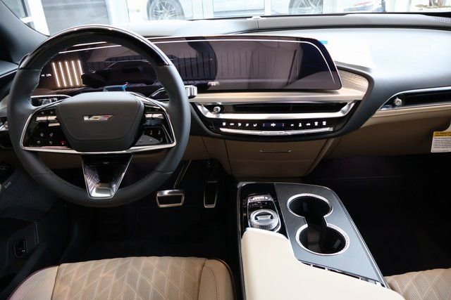 New 2026 Cadillac Lyriq V image 11