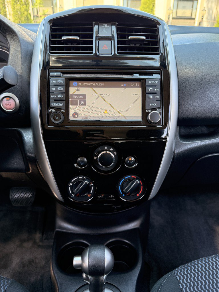 Used 2015 Nissan Versa Note FWD image 22