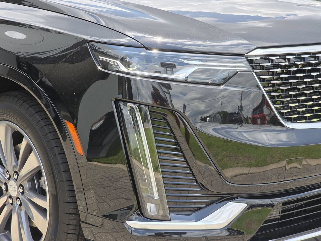New 2025 Cadillac XT6 Premium Luxury FWD image 8
