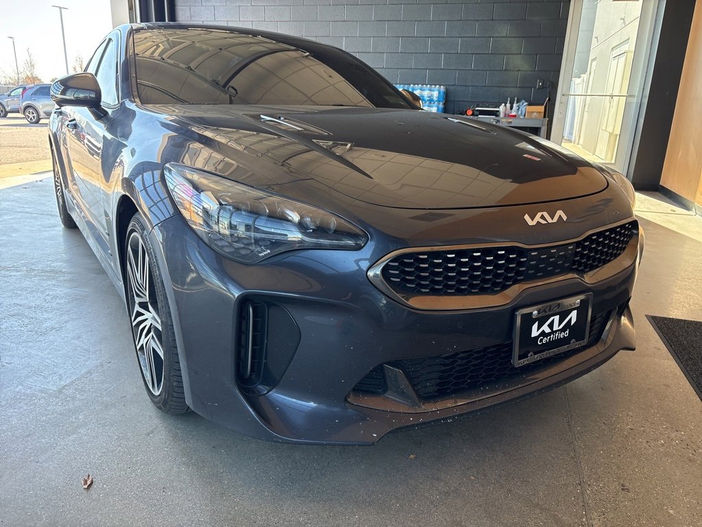 Certified 2022 Kia Stinger GT2 image 2