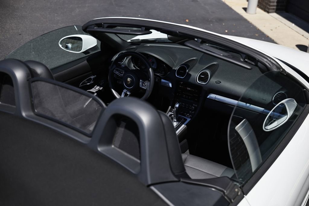 Used 2025 Porsche 718 Boxster S RWD image 16