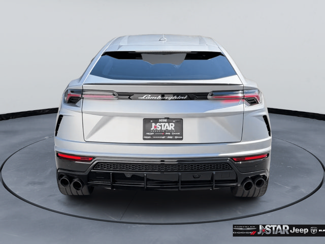 Used 2022 Lamborghini Urus AWD/4WD image 6