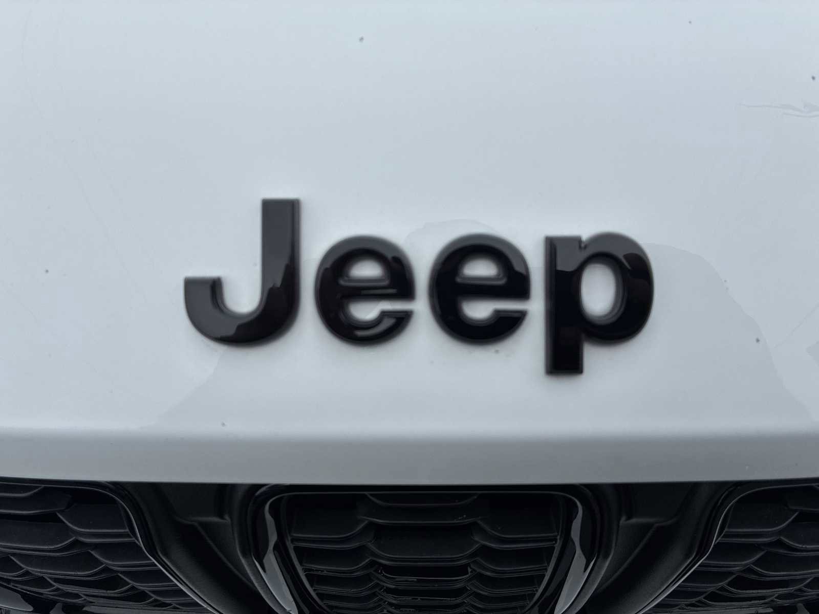 Used 2022 Jeep Grand Cherokee Altitude image 30