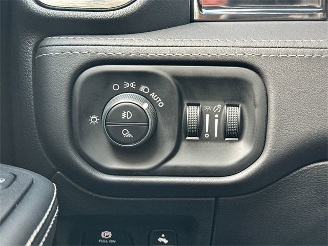 New 2026 RAM 1500 Limited w/ Trailer Tow Group image 26