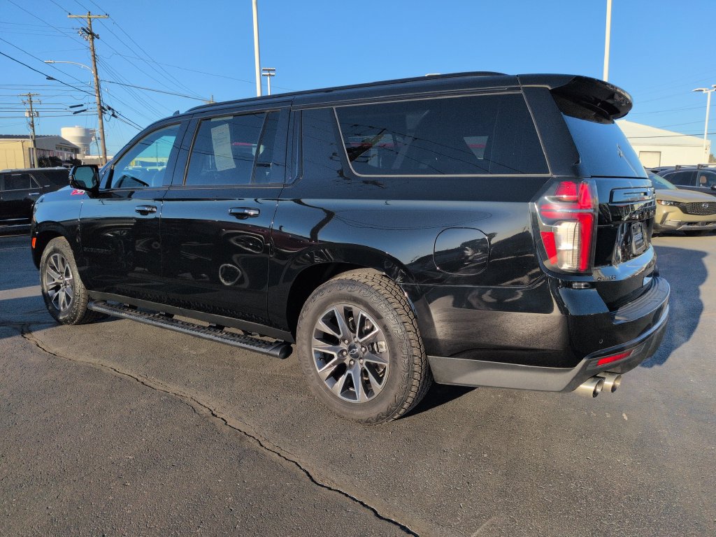Used 2024 Chevrolet Suburban Z71 w/ Off-Road Capability Package AWD/4WD image 3