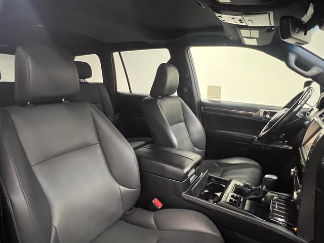 Used 2020 Lexus GX 460 Premium w/ Premium Package AWD/4WD image 11