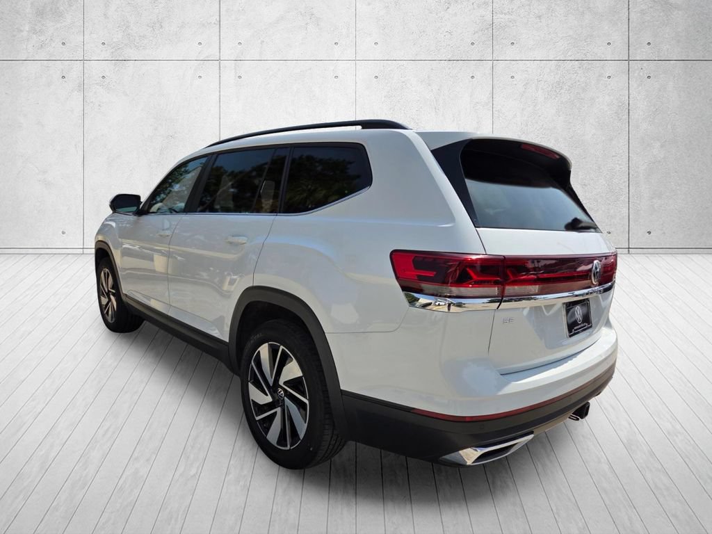 Certified 2025 Volkswagen Atlas SE FWD image 3