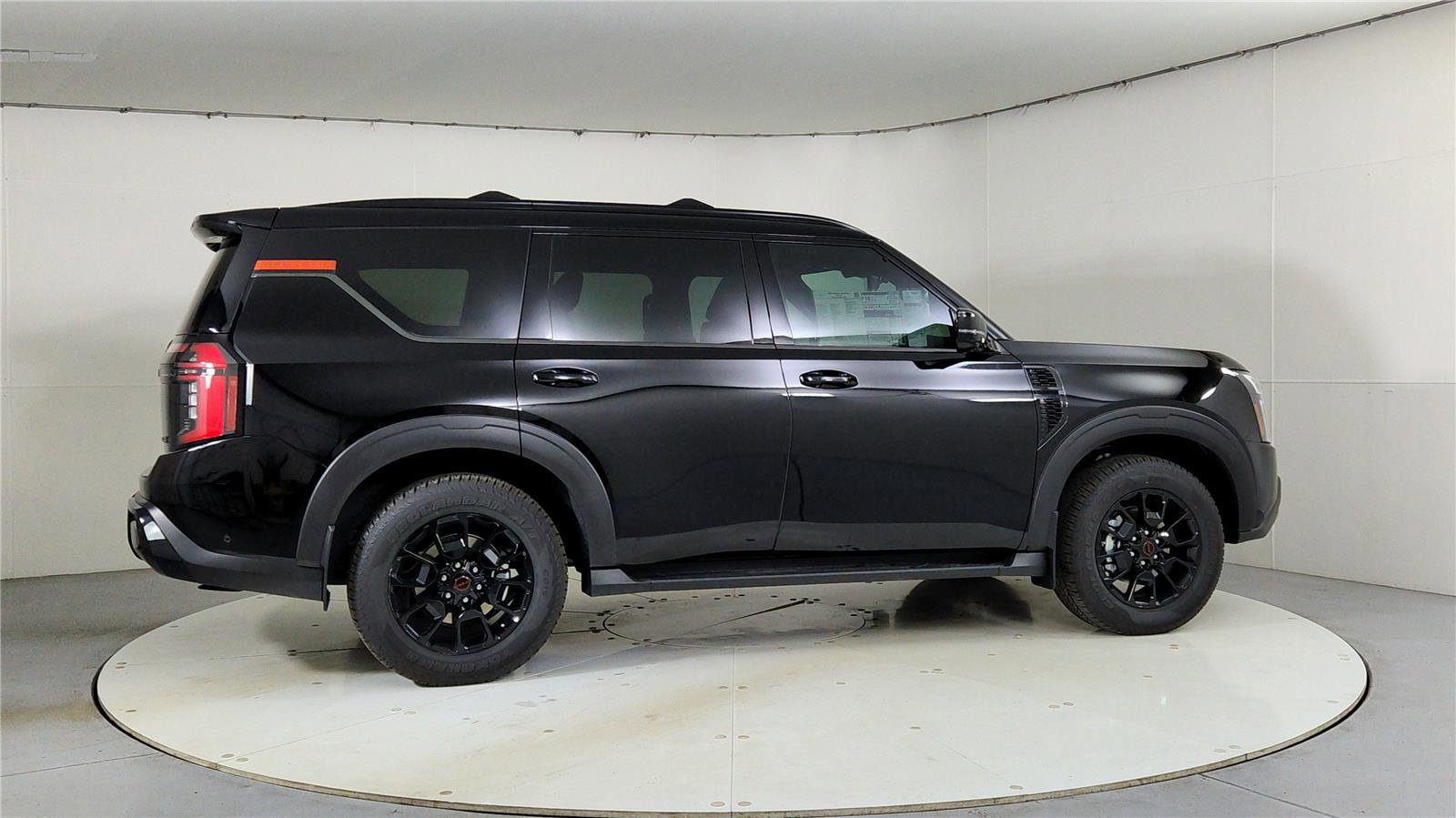 New 2025 Nissan Armada PRO-4X w/ Pro-4X Premium Package image 7