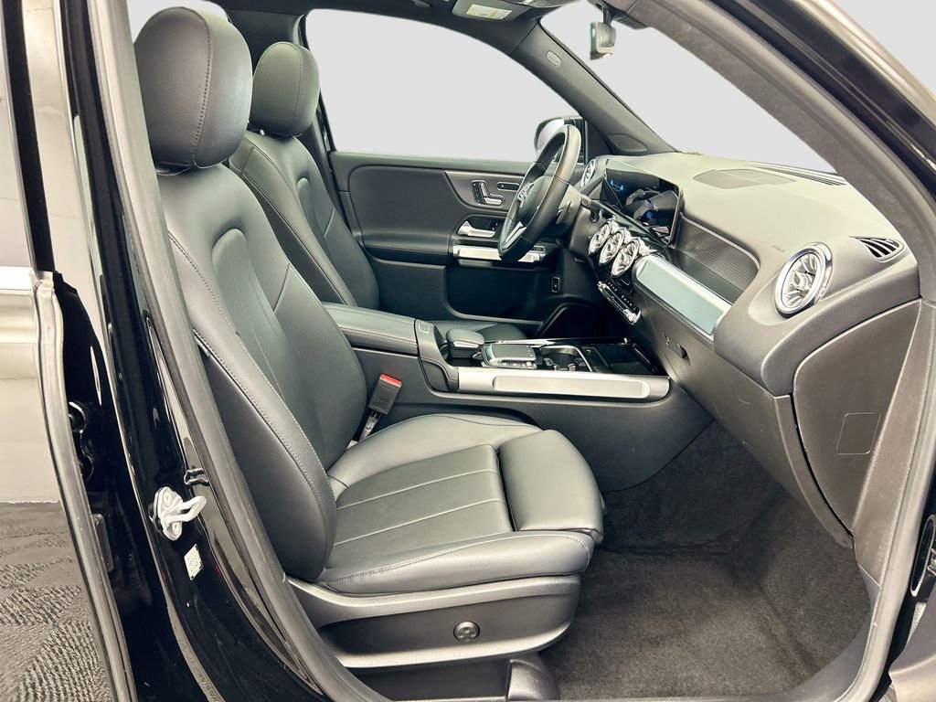 Used 2021 Mercedes-Benz GLB 250 4MATIC image 18