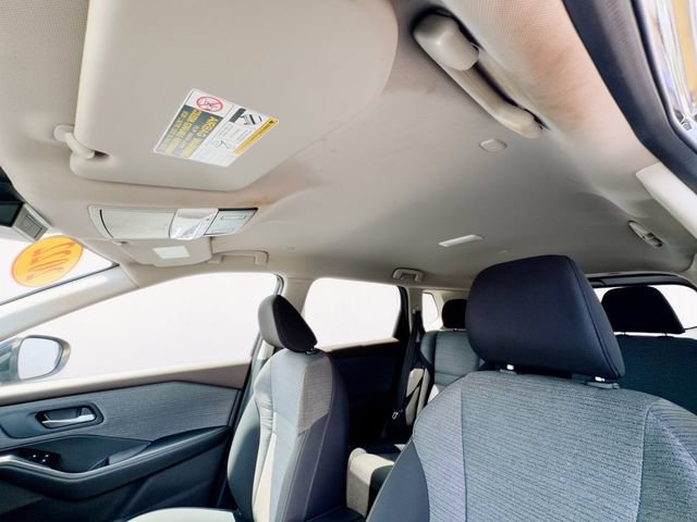 Used 2022 Nissan Rogue SV FWD image 26