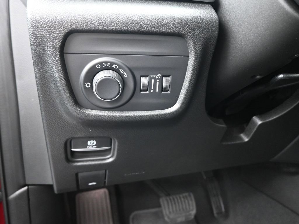 New 2025 Jeep Grand Cherokee L Altitude image 21