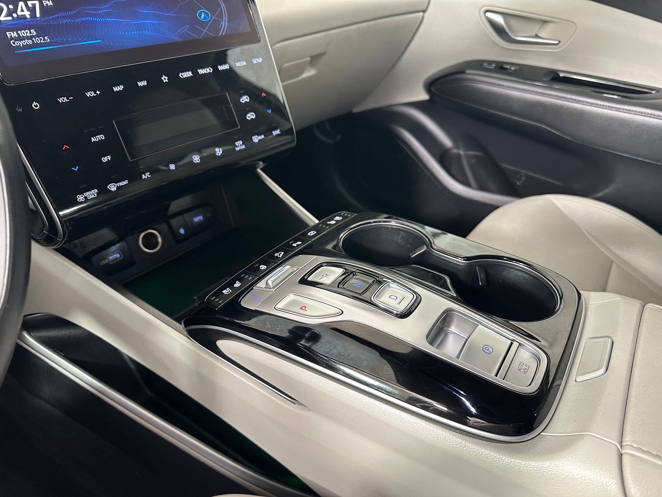 Used 2023 Hyundai Tucson Limited image 17