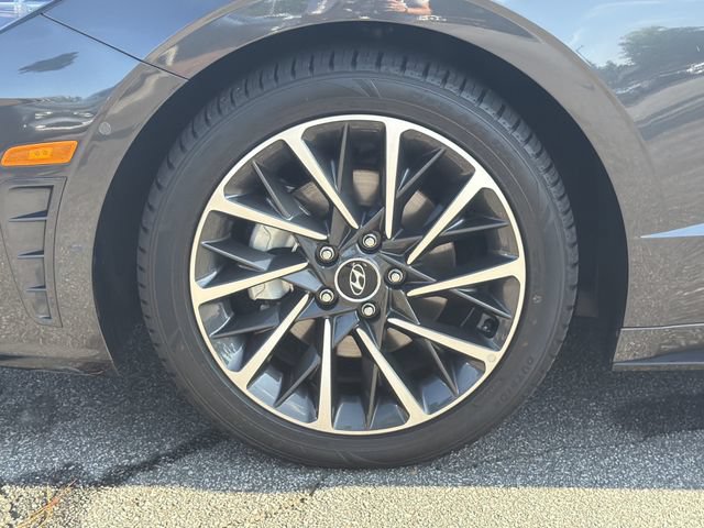 Used 2020 Hyundai Sonata Limited FWD image 13