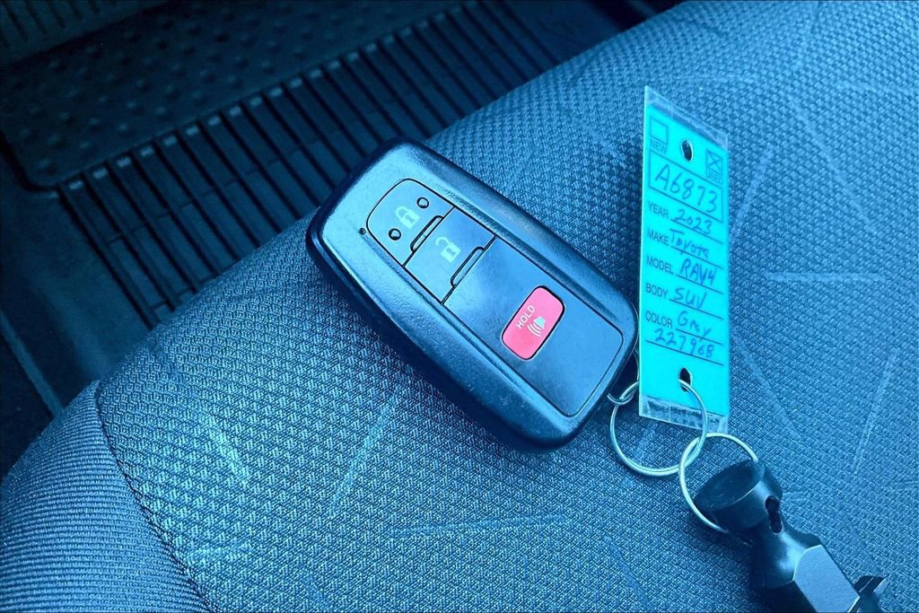 Used 2023 Toyota RAV4 XLE image 11