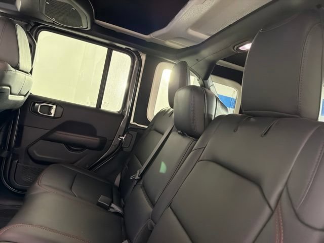 Used 2026 Jeep Wrangler Unlimited Rubicon AWD/4WD image 13
