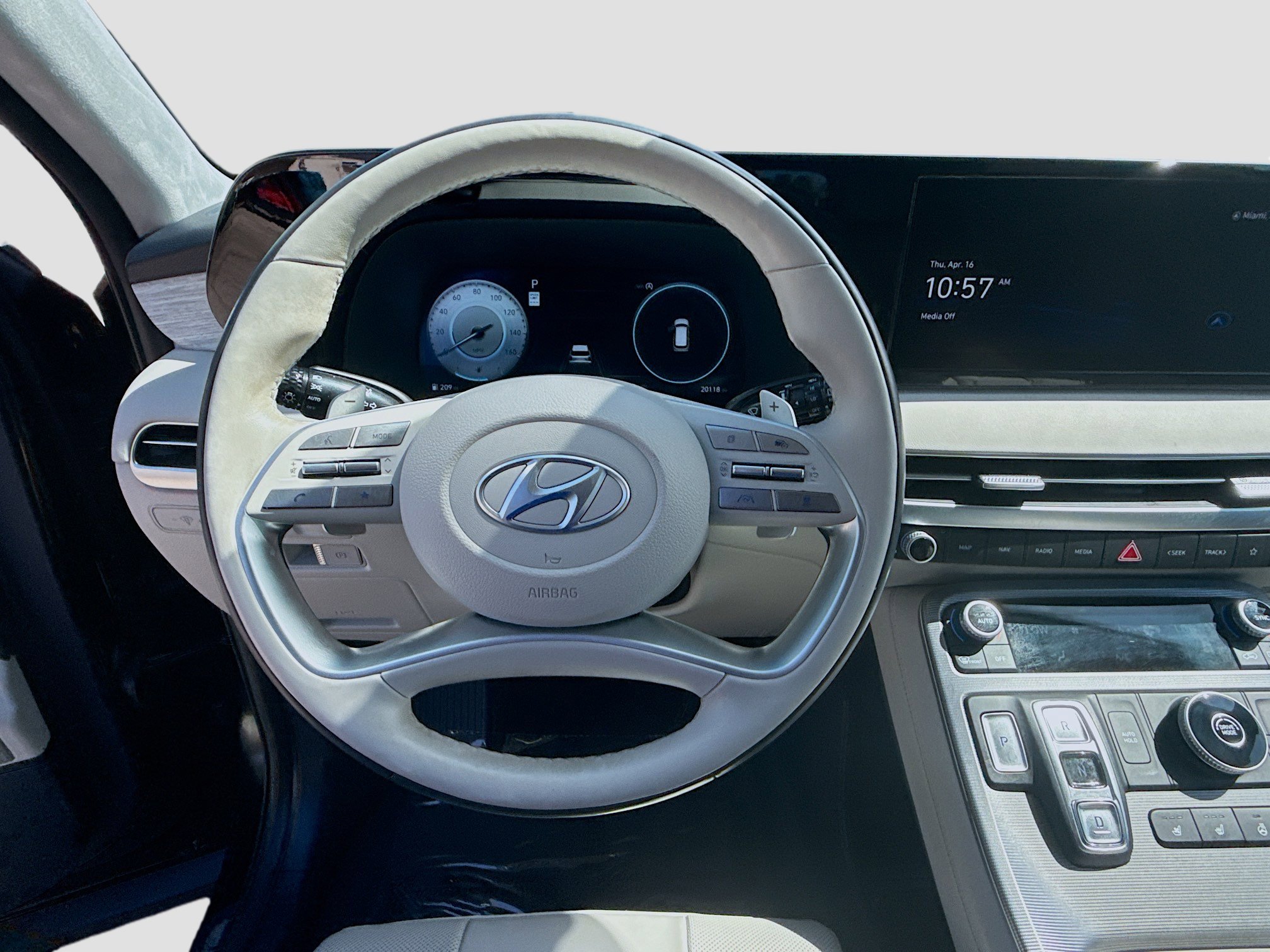 Used 2024 Hyundai Palisade Calligraphy image 8