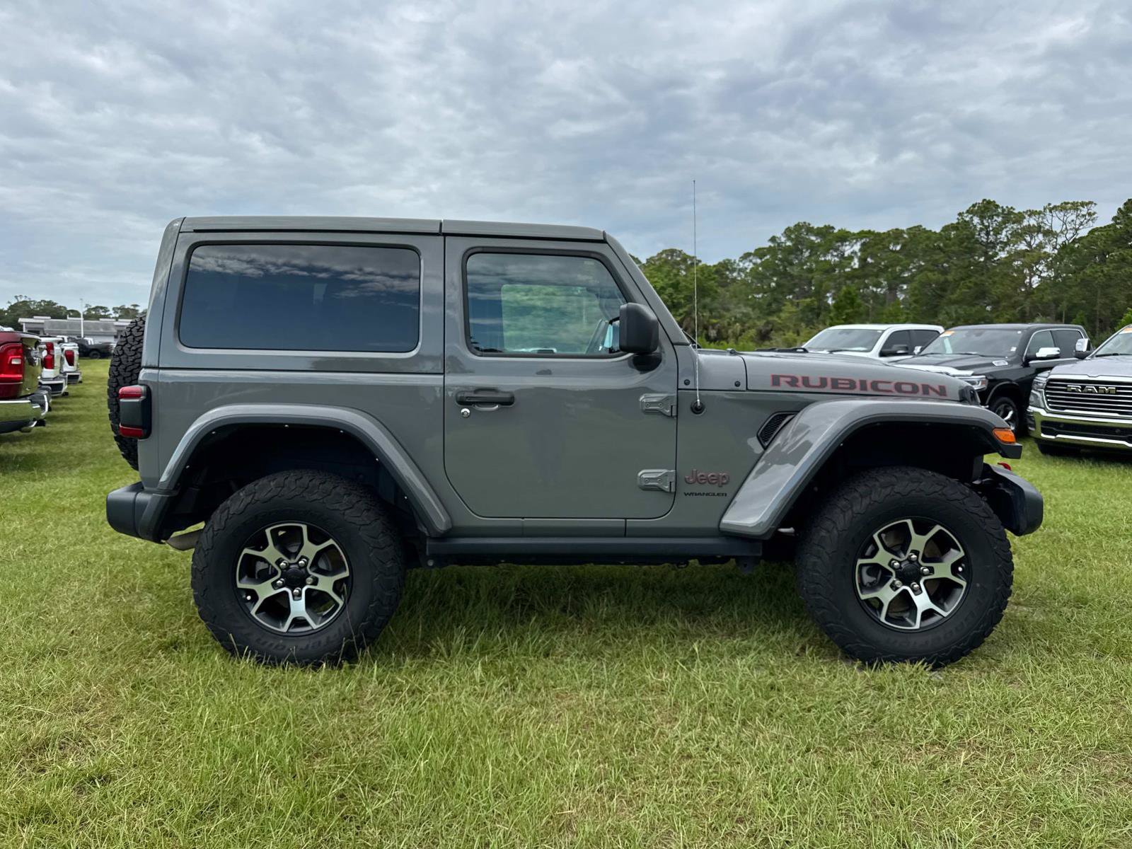 Used 2022 Jeep Wrangler Rubicon w/ LED Lighting Group AWD/4WD image 2
