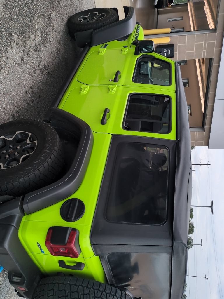 Used 2021 Jeep Wrangler Unlimited Rubicon 4xe w/ Cold Weather Group AWD/4WD image 7