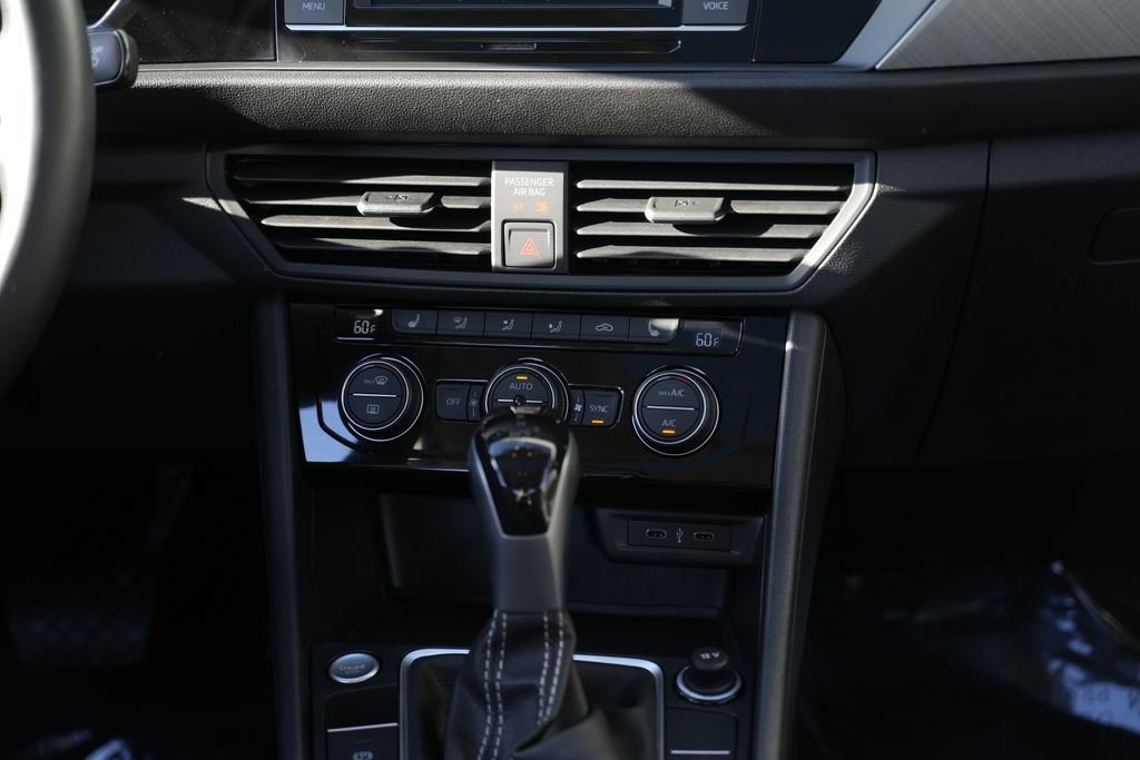 Used 2023 Volkswagen Jetta SE FWD image 43