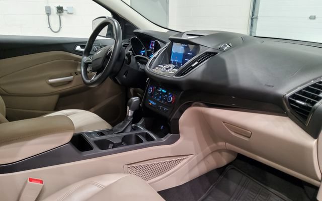 Used 2017 Ford Escape Titanium AWD/4WD image 17