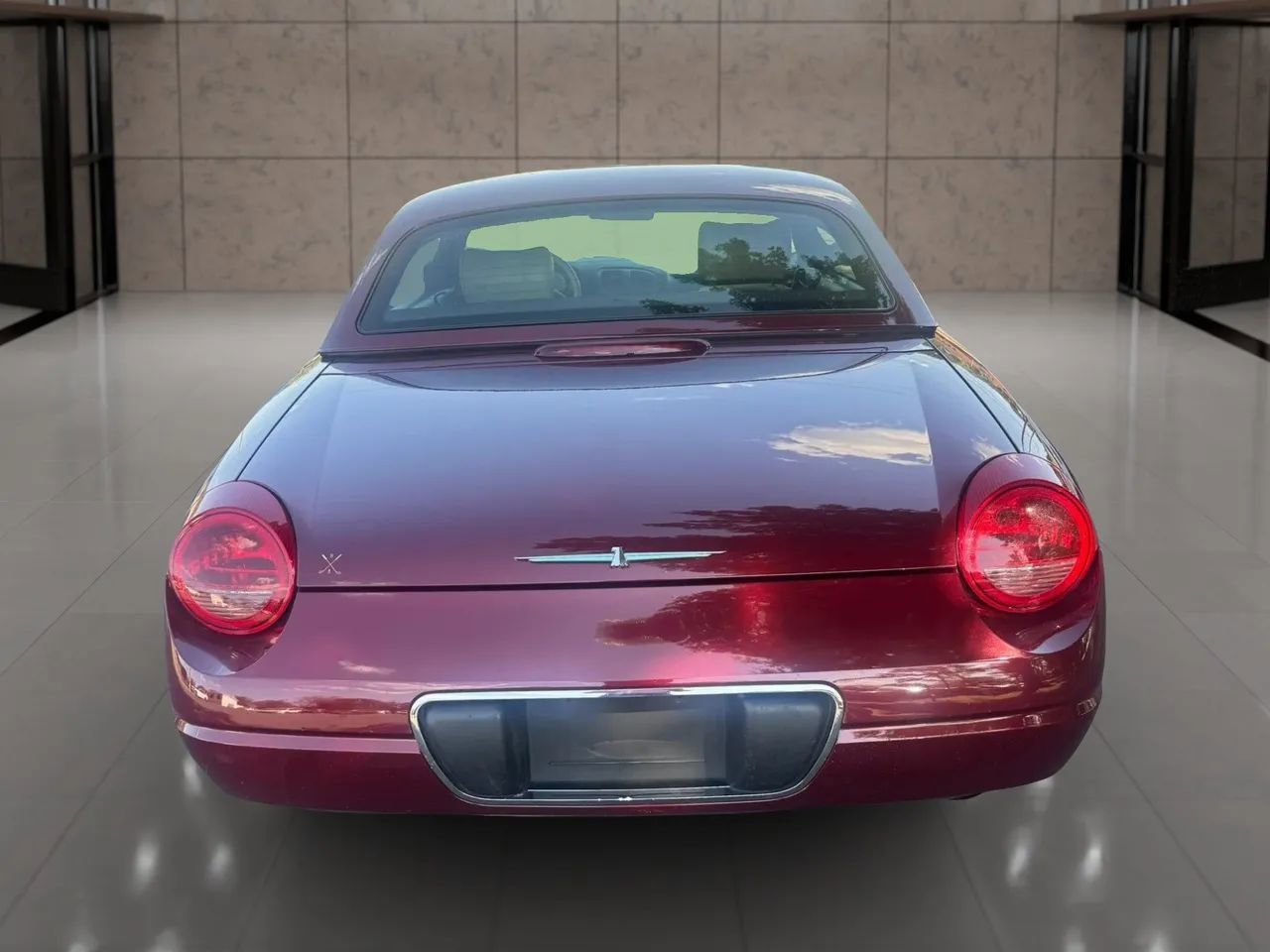 Used 2004 Ford Thunderbird RWD image 4