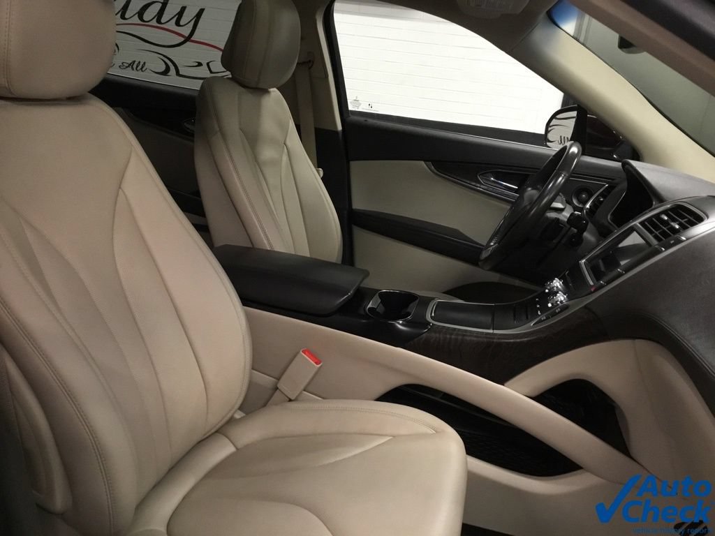Used 2020 Lincoln Nautilus Reserve AWD/4WD image 32