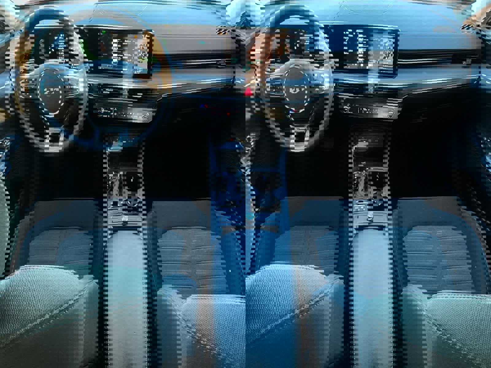 Used 2025 Kia K5 LXS image 11