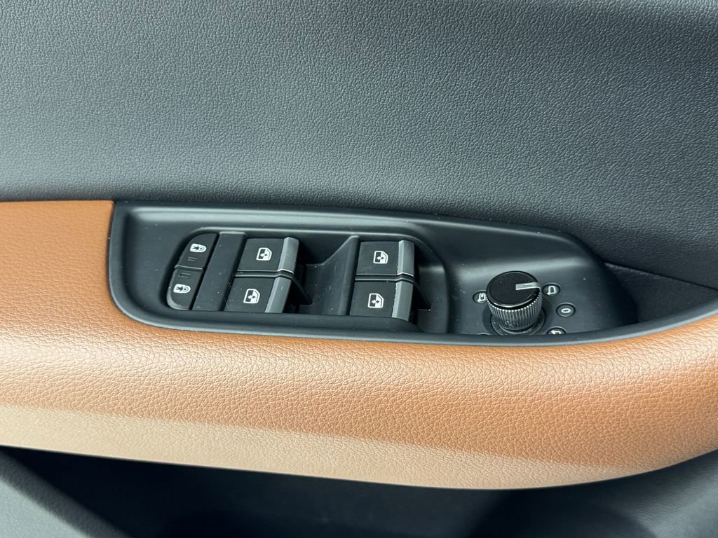 Used 2022 Audi Q8 Premium Plus image 29