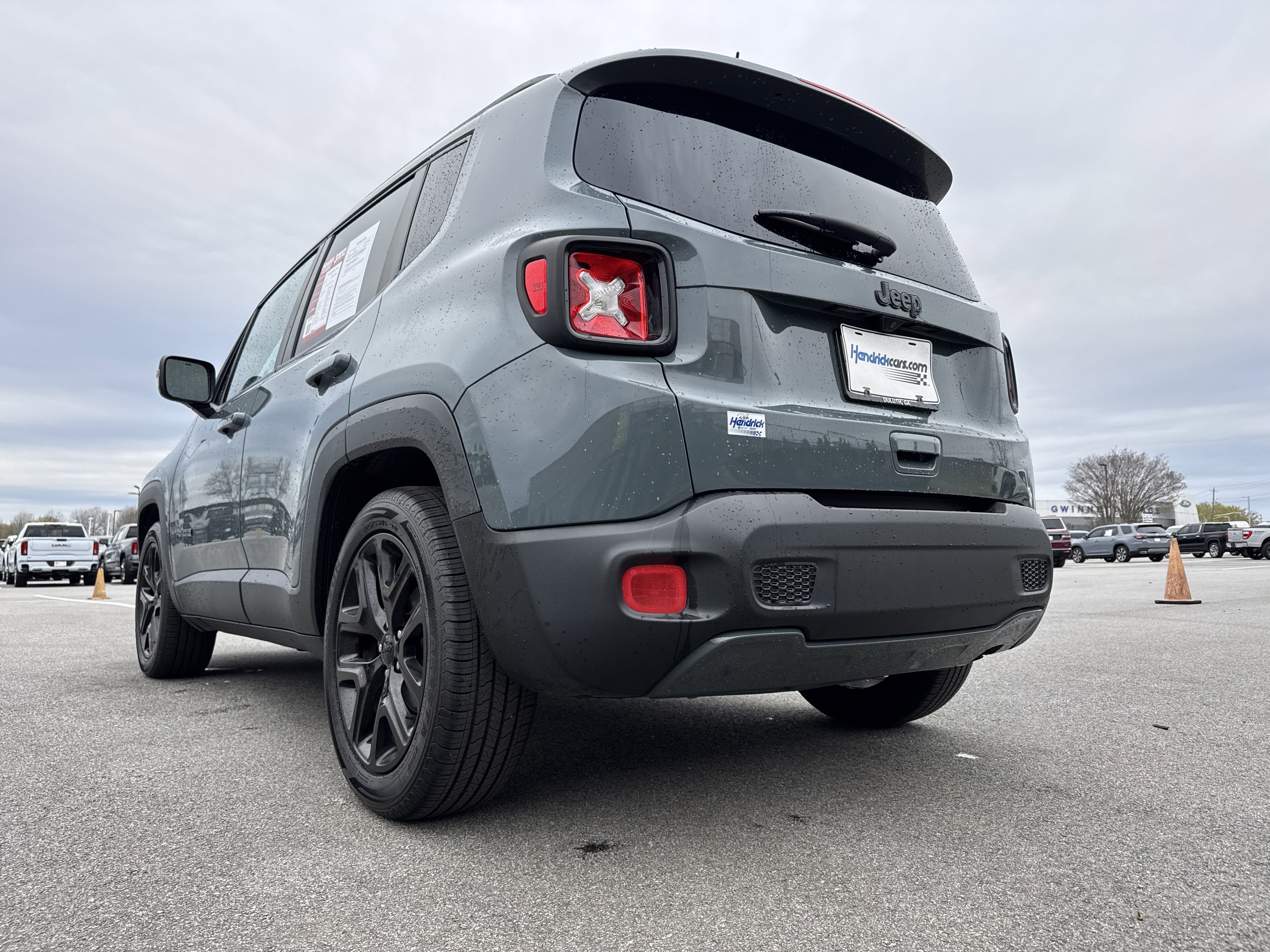 Used 2018 Jeep Renegade Altitude image 8