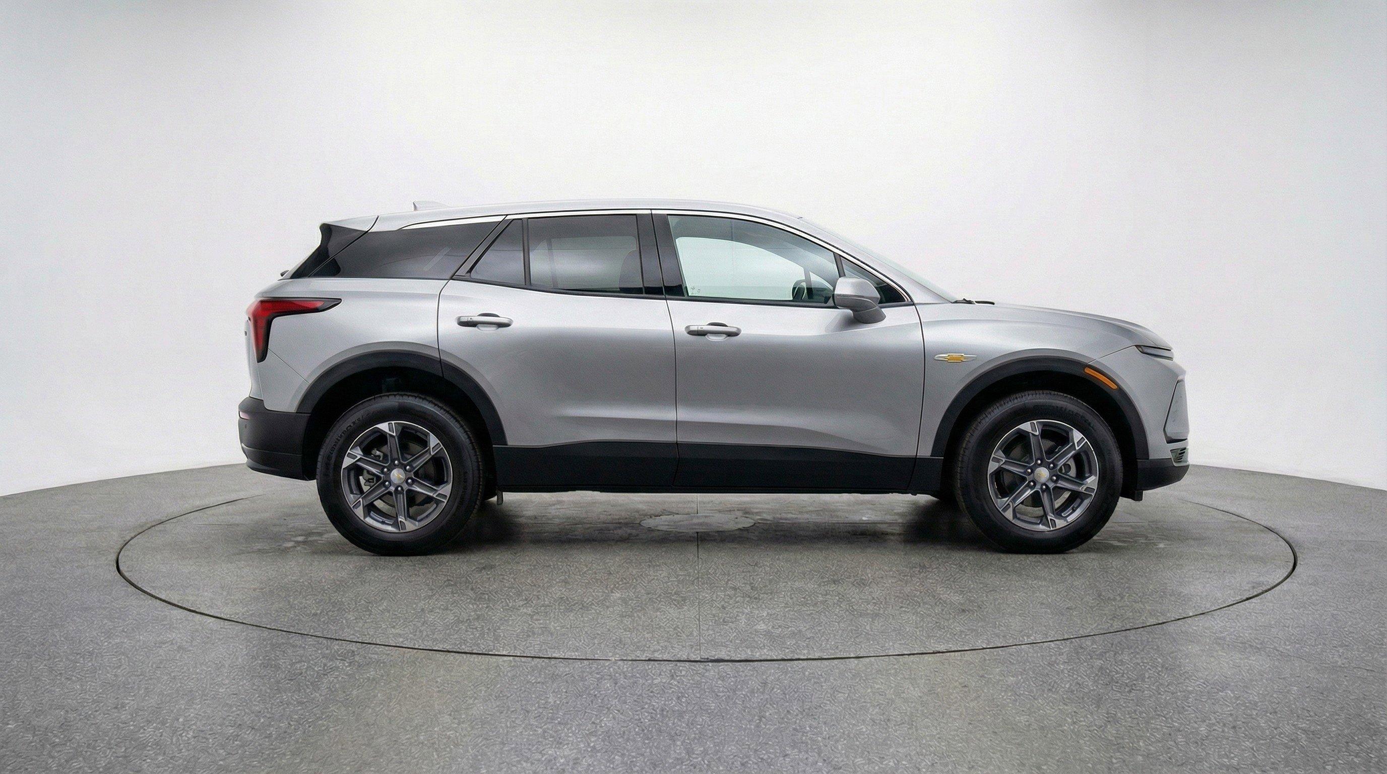 Used 2025 Chevrolet Blazer LT FWD image 11