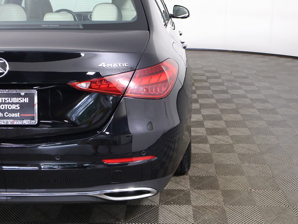 Used 2023 Mercedes-Benz C 300 4MATIC Sedan w/ Exclusive Trim Package image 17