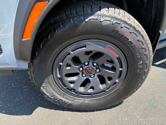 Certified 2025 Nissan Frontier PRO-4X w/ Pro Premium Package AWD/4WD image 12