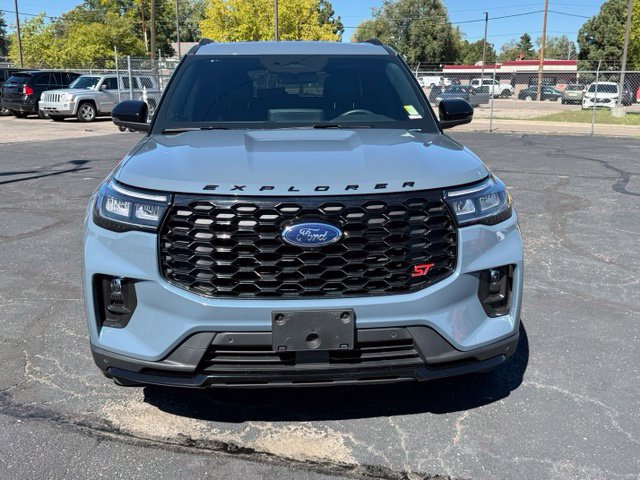 Used 2025 Ford Explorer ST AWD/4WD image 8