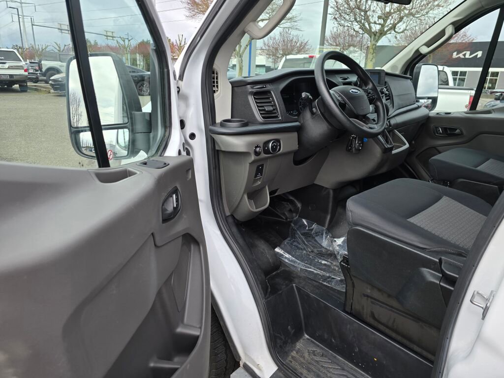 Used 2024 Ford Transit 250 Low Roof w/ Exterior Upgrade Package image 15