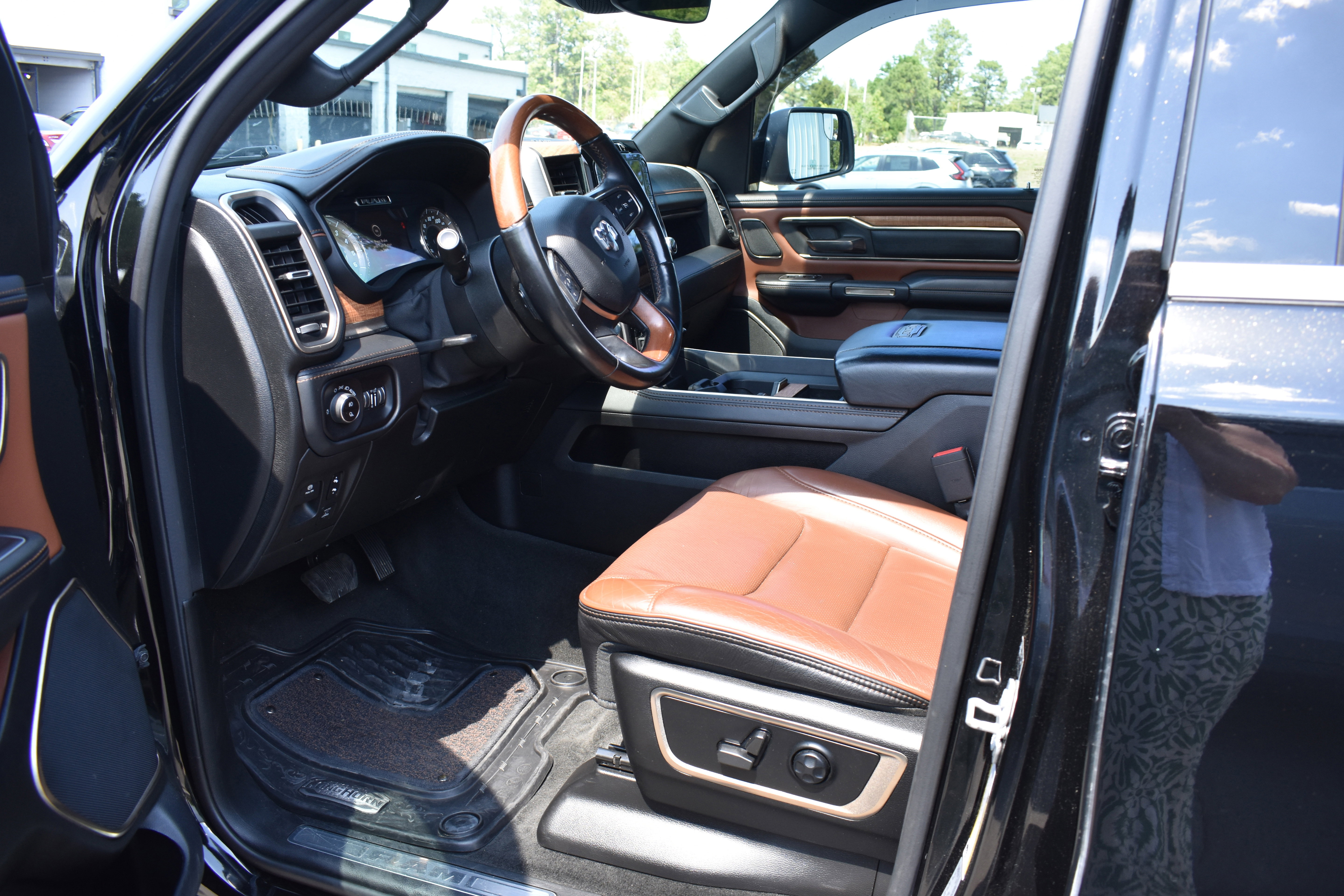 Used 2021 RAM 1500 Limited AWD/4WD image 12