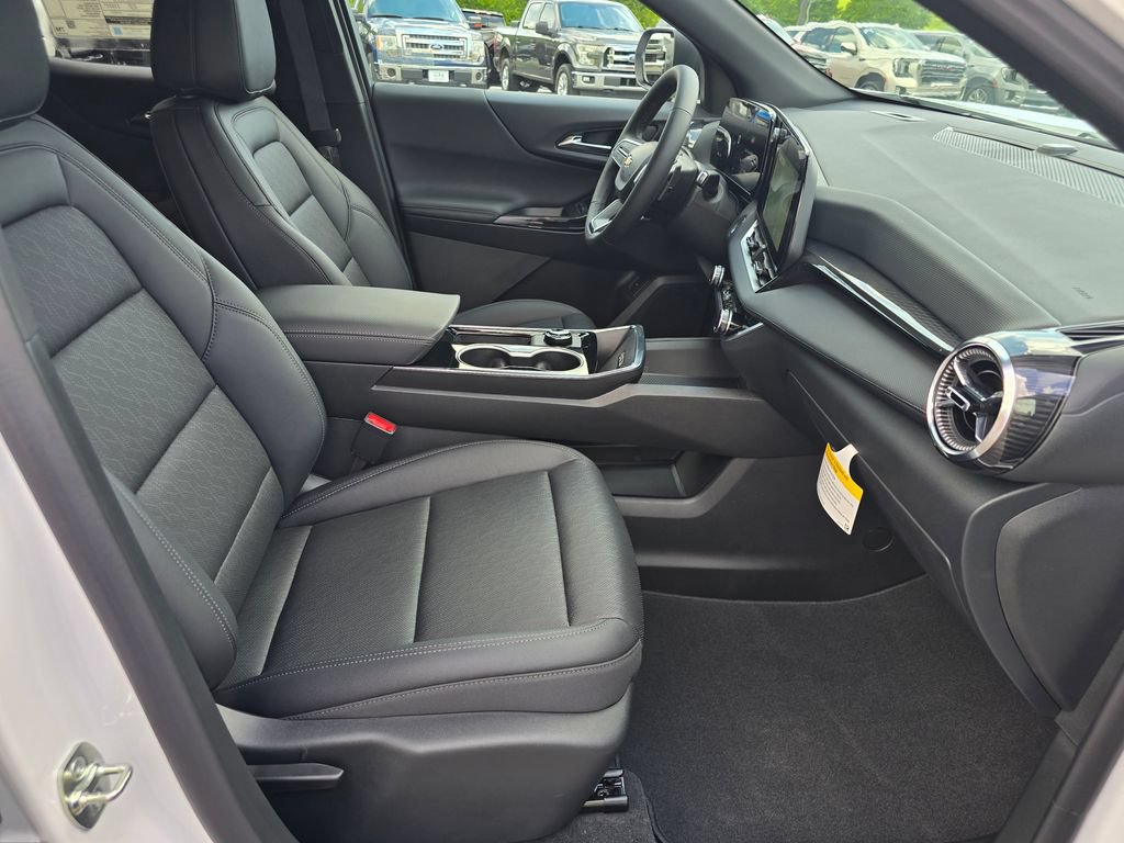 New 2026 Chevrolet Equinox LT w/ Convenience Package II FWD image 26