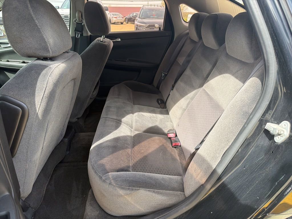 Used 2010 Chevrolet Impala LT FWD image 21