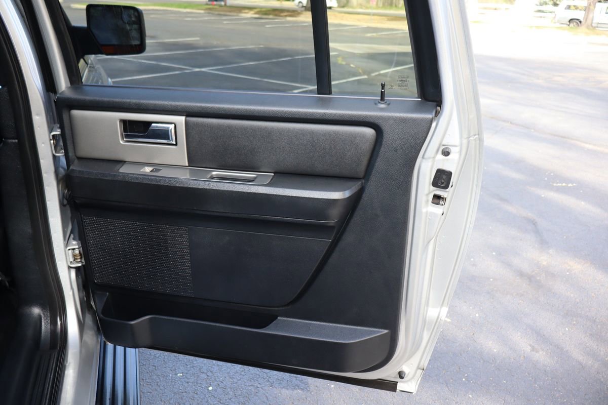 Used 2015 Ford Expedition EL XLT w/ Equipment Group 202A image 27