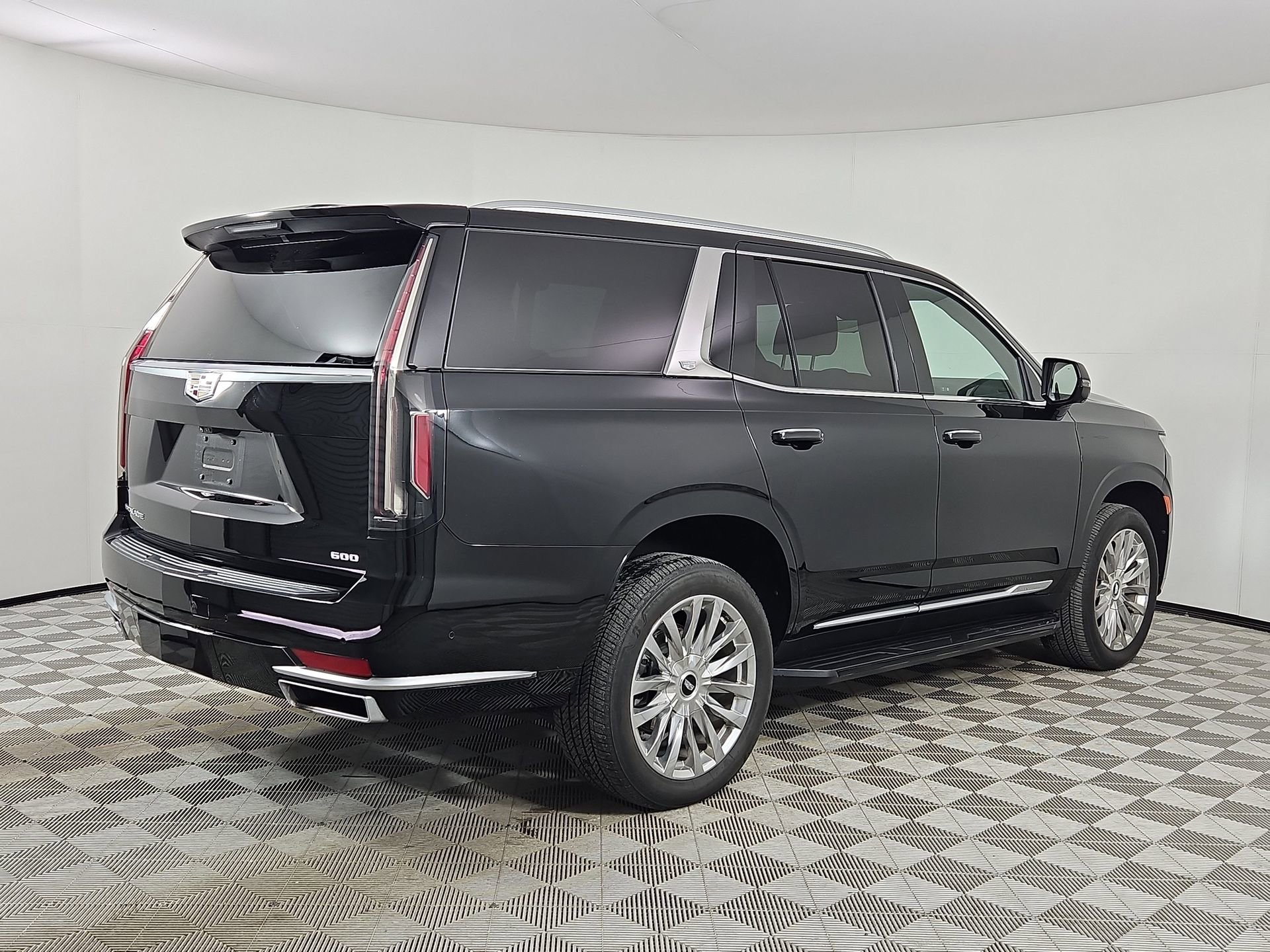 Used 2023 Cadillac Escalade Premium Luxury AWD/4WD image 7