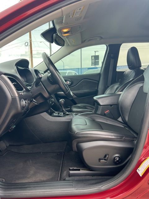 Used 2020 Jeep Cherokee Latitude Plus w/ Comfort/Convenience Group image 23