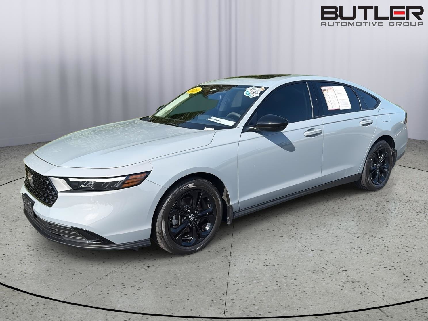 Used 2025 Honda Accord SE image 1