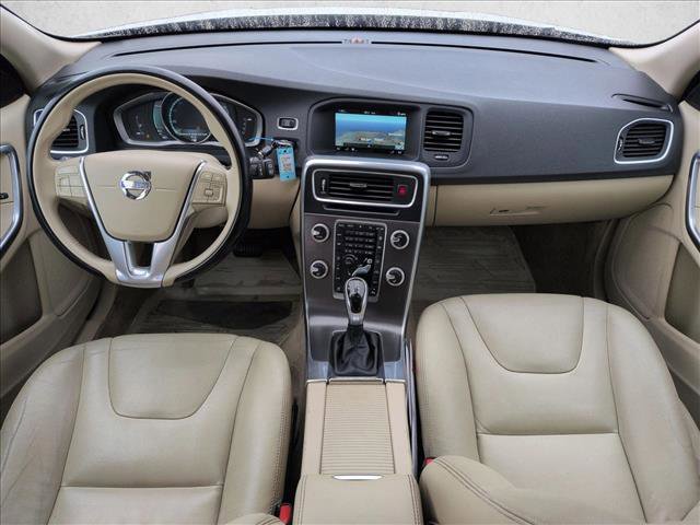 Used 2015 Volvo V60 T5 Premier w/ Protection Package image 18