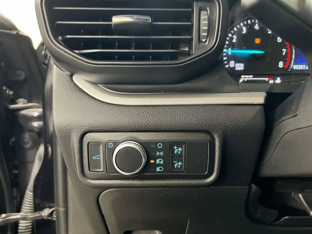 Used 2020 Ford Explorer XLT w/ Comfort Package image 18