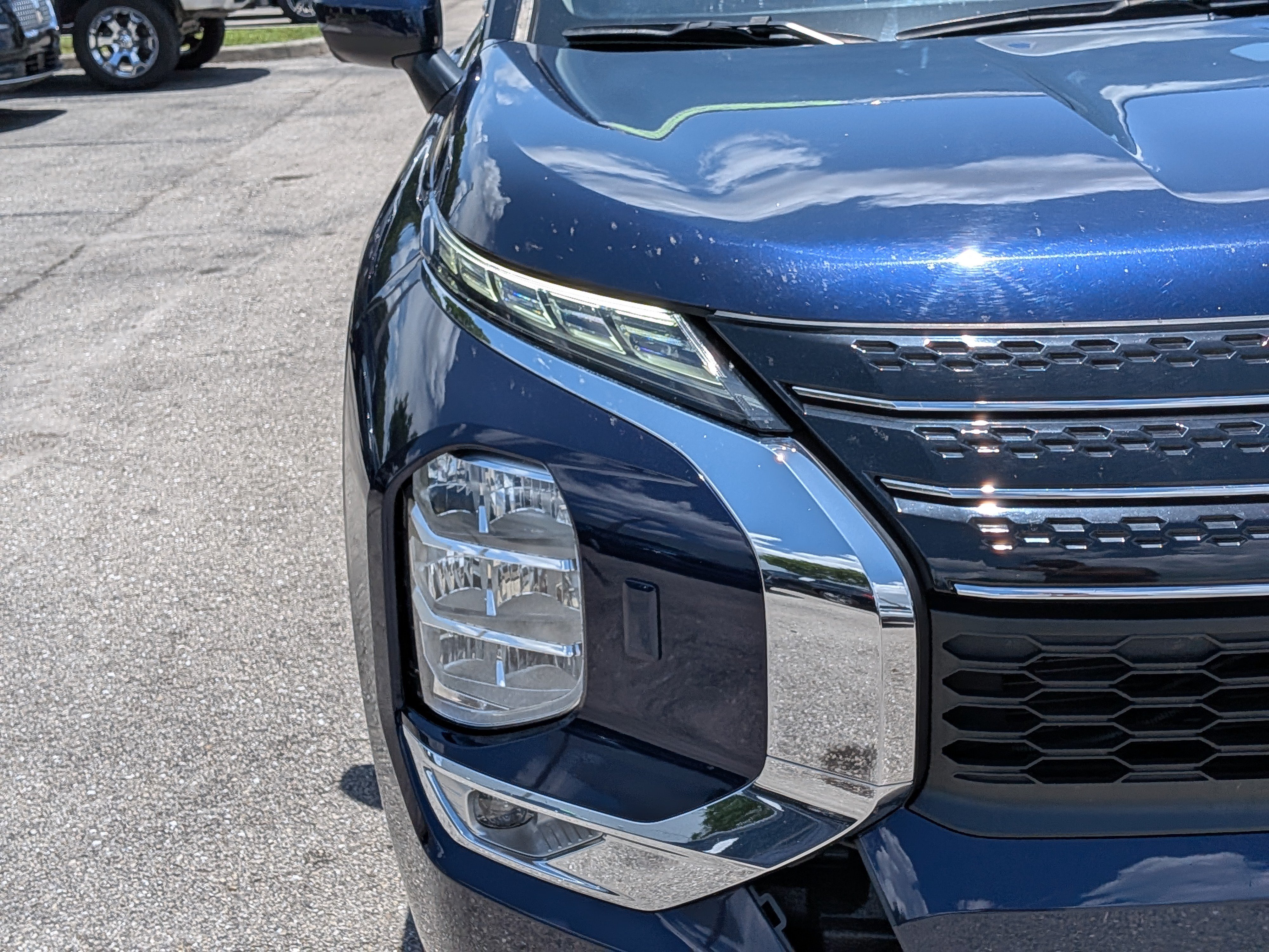 Used 2024 Mitsubishi Outlander SE Black Edition AWD/4WD image 9