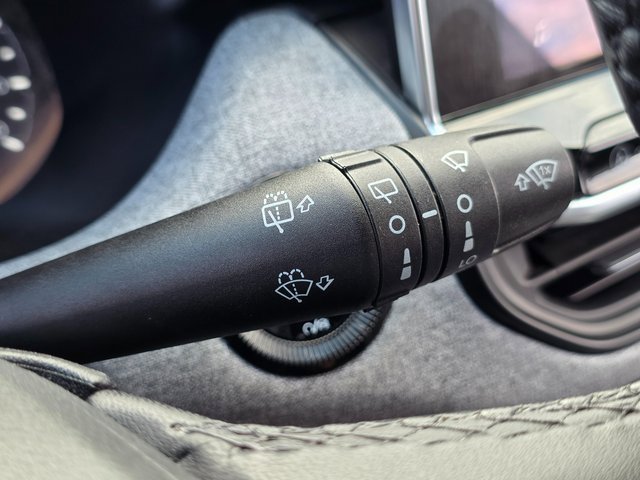 Used 2024 Jeep Compass Latitude image 36