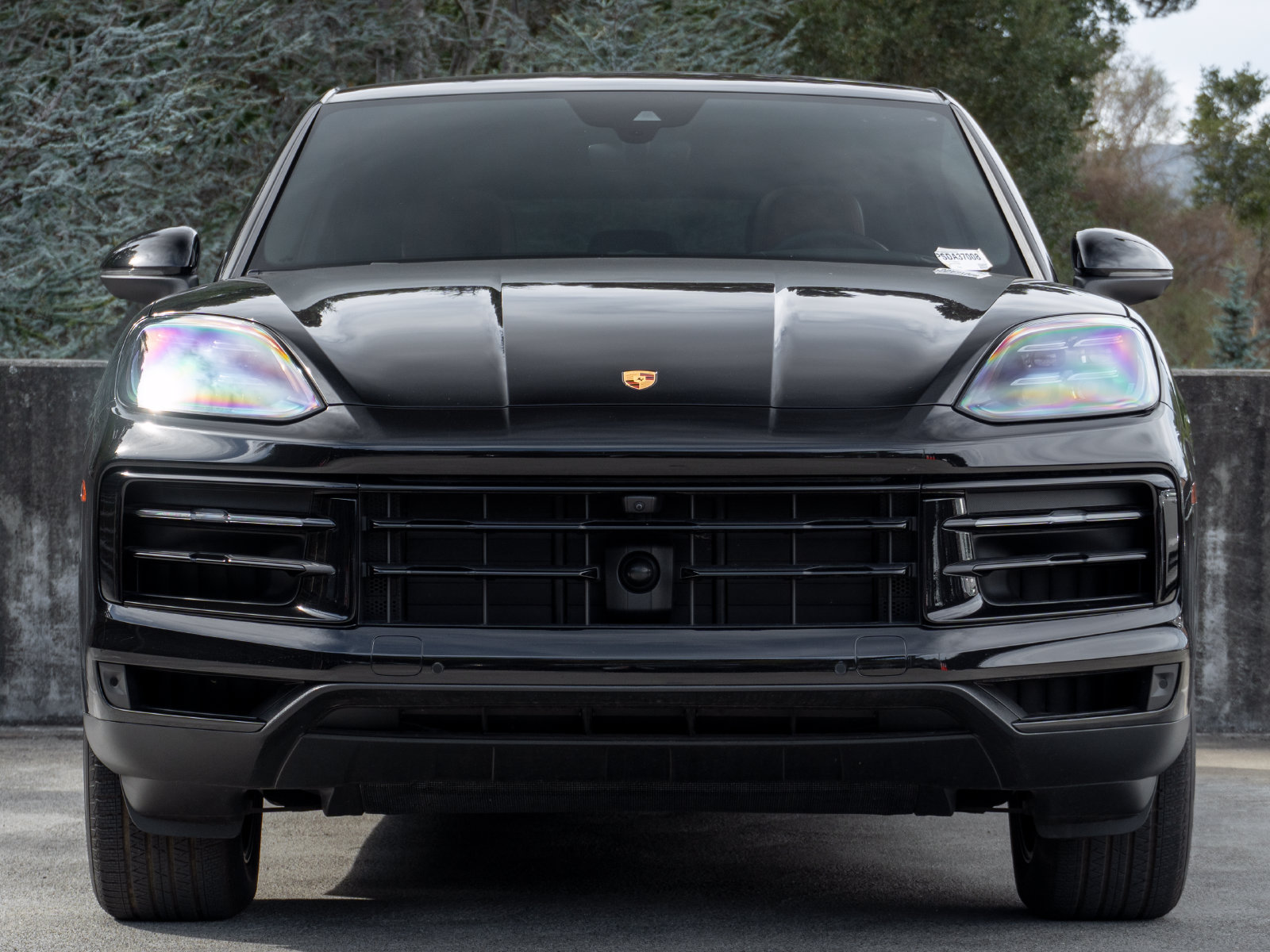 Certified 2025 Porsche Cayenne E-Hybrid Coupe w/ Premium Package Plus AWD/4WD image 8